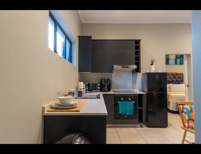 1 BEDROOM PROPERTY TO RENT IN MENLO PARK